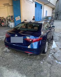 Alfa Romeo Giulia 2.2 180cv