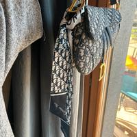 Foulard dior