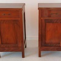 Coppia di comodini antichi