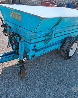 trattore carrello per uva alza 4 metri e piede