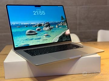MacBook Air M2 schermo da 15.3” ssd da 512 giga