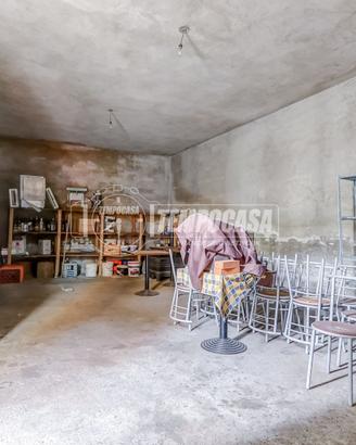 Magazzino a Turbigo Via XXV Aprile 1945 3 locali