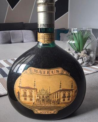 Bottiglia vintage Mateus Rosé anni 70 