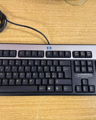 Tastiera HP con filo perfetta