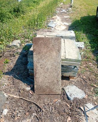 Trottatoie lastre in sasso per camminamento