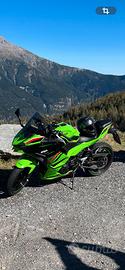 Kawasaki ninjia 500 SE
