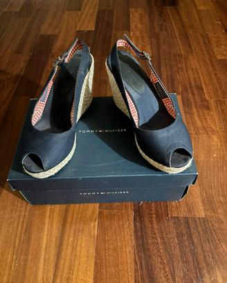 Sandali con zeppa usati