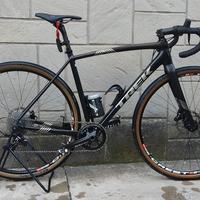 Bicicletta TREK crochet 4 gravel 