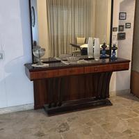 Come da foto  tavolo e specchiera
