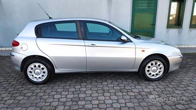 Alfa romeo 147 - 2004