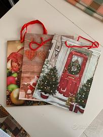 Borse in carta a tema natalizio