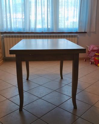 Tavolo in legno