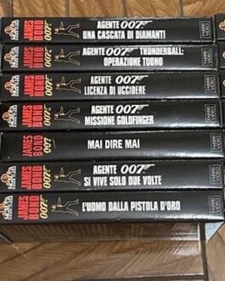 14 VHS James Bond 007
