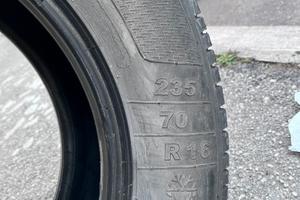 Gomme 235 70 R16