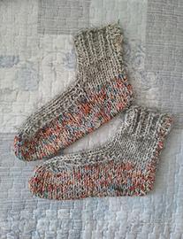 Calzettoni di lana fatti a mano