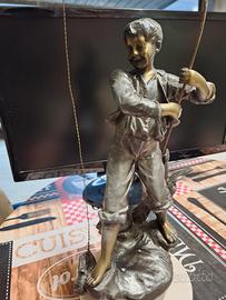 statuetta pescatore.