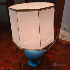 Lampada da lettura da arredamento. 