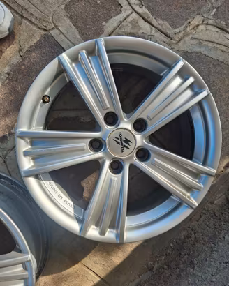 Cerchi in lega 205 60 R16