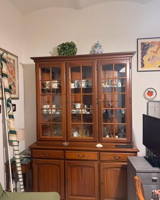 Credenza in legno con Vetrina!