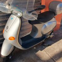 Piaggio Vespa 50 ET4 - 2001