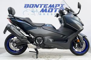 YAMAHA T-Max 560