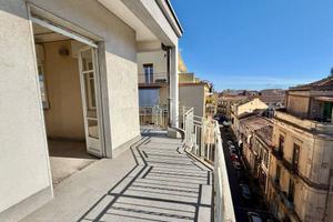 6 1/2 Vani (Via F.Aprile angolo Via G. Carnazza)