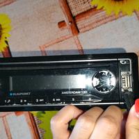 Stereo auto con porta CD e chiavetta USB