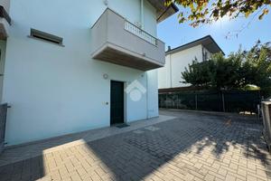 VILLA A SCHIERA A GATTEO
