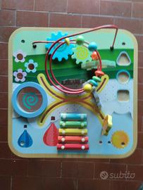 Gioco in legno montessori