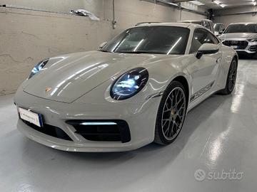 PORSCHE 911 Carrera