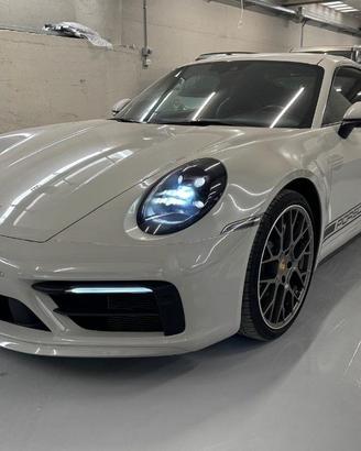 PORSCHE 911 Carrera
