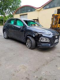 Vari pezzi di riambio hyundai kona