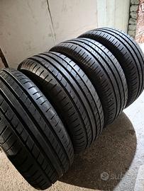 4 gomme 205/55/16 seminuove