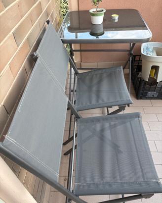 Set tavolo e sedie