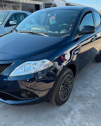 Lancia Ypsilon 0.9 TwinAir 85 CV 5 porte Metano Ec