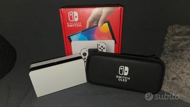 Nintendo Switch Oled + vari accessori gratis