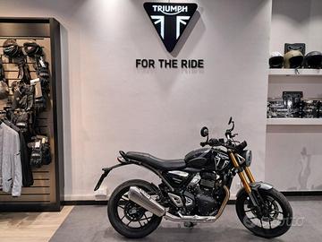 TRIUMPH Speed 400 .
