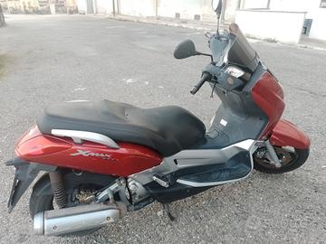 Yamaha xmax 250cc