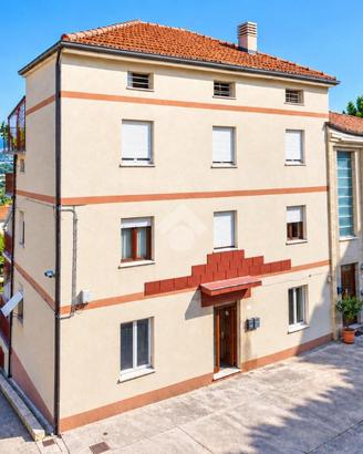3 LOCALI A MONTE URANO