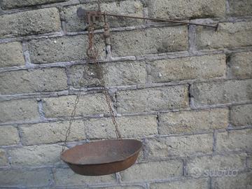 Bilancia Stadera anni 30 in ferro con punzoni
