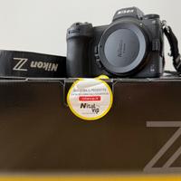 Fotocamera Nikon Z6II con accessori originali