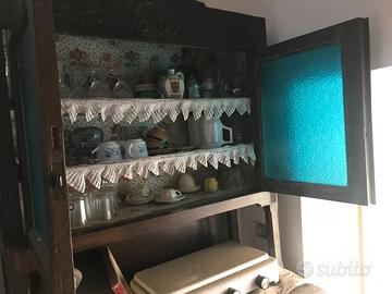 Credenza in massello intarsiato