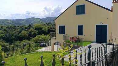 SAVONA PORZIONE DI VILLA CON VISTA MARE!