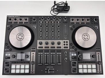 Native instruments Traktor Kontrol S4 MK3