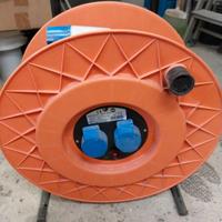 Avvolgicavo con prese Golia FME