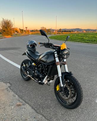 Benelli Leoncino Trail