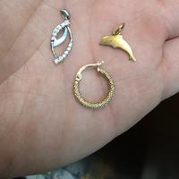 2 ciondoli e 1 orecchino oro 18kt 750