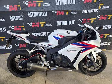 HONDA CBR 1000 RR Video 360