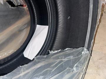 2 pneumatici nuovi della pirelli invernali