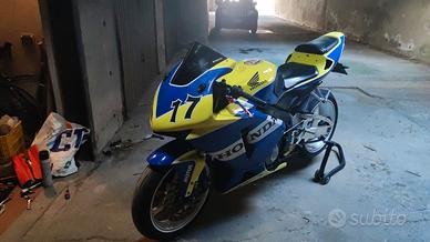 honda CBR 600 RR